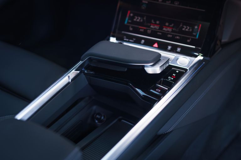 2020 Audi e-tron Sportback - UK version 602276