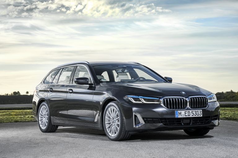 2021 BMW 530d ( G31 ) xDrive Touring - Free high resolution car images