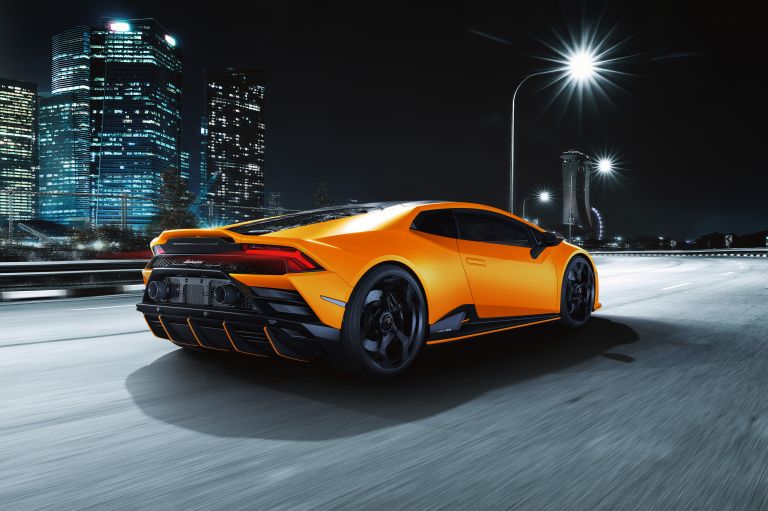 2021 Lamborghini Huracán EVO Fluo Capsule 608500