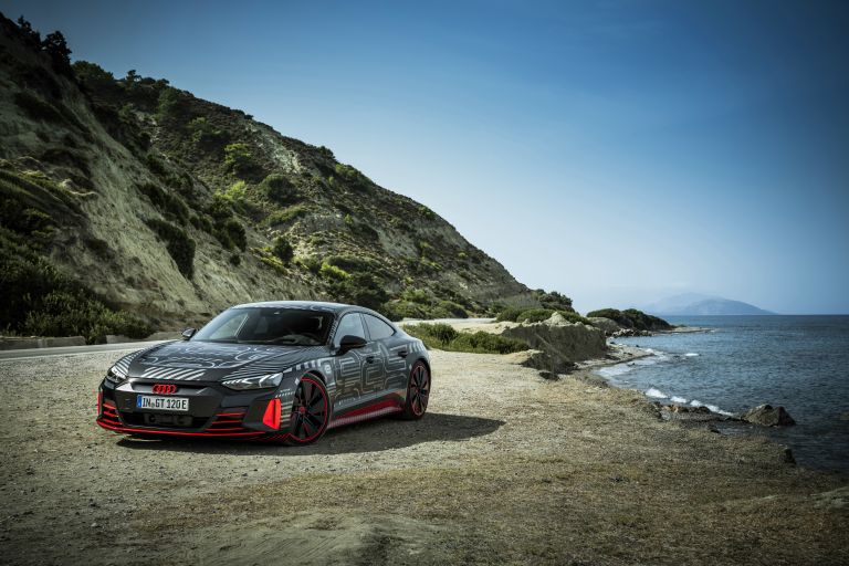 2020 Audi RS e-tron GT prototype 608544