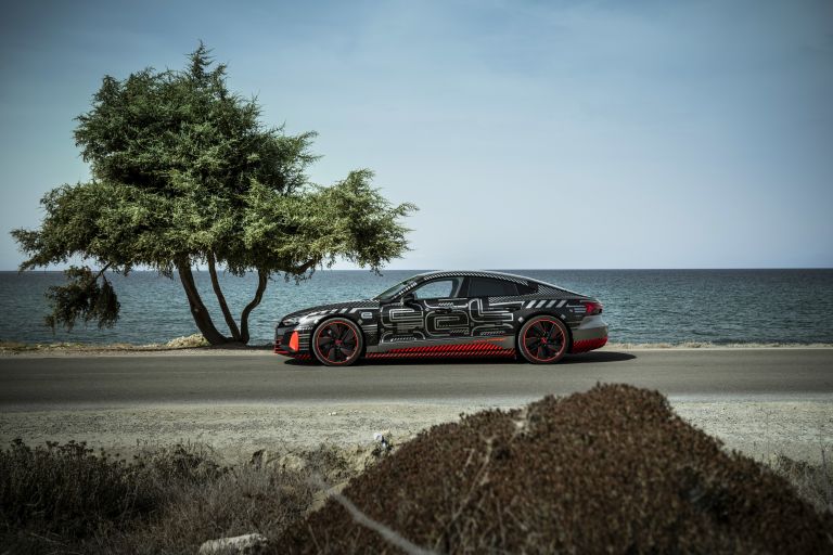 2020 Audi RS e-tron GT prototype 608547