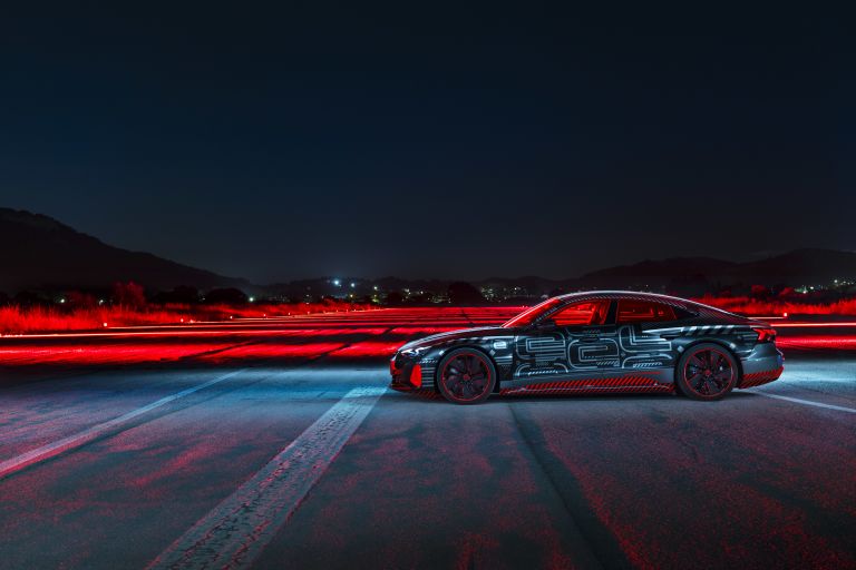 2020 Audi RS e-tron GT prototype 608586