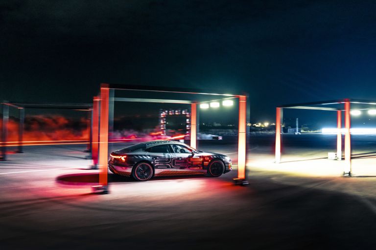 2020 Audi RS e-tron GT prototype 608606