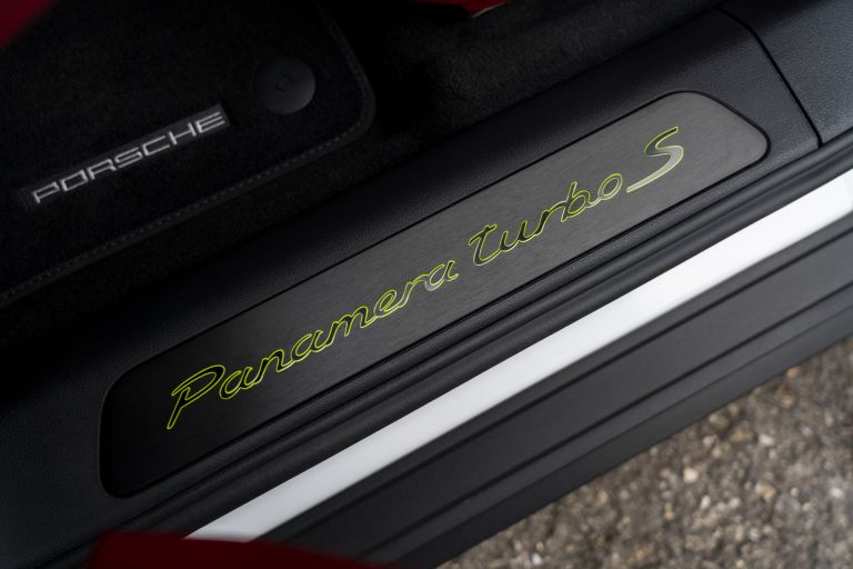 2021 Porsche Panamera Turbo S E-Hybrid 613500