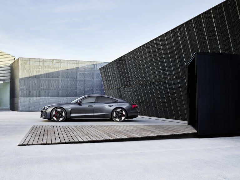 2022 Audi RS e-tron GT 620936
