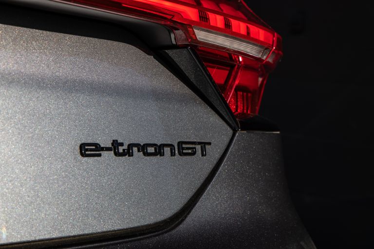 2022 Audi RS e-tron GT 627452