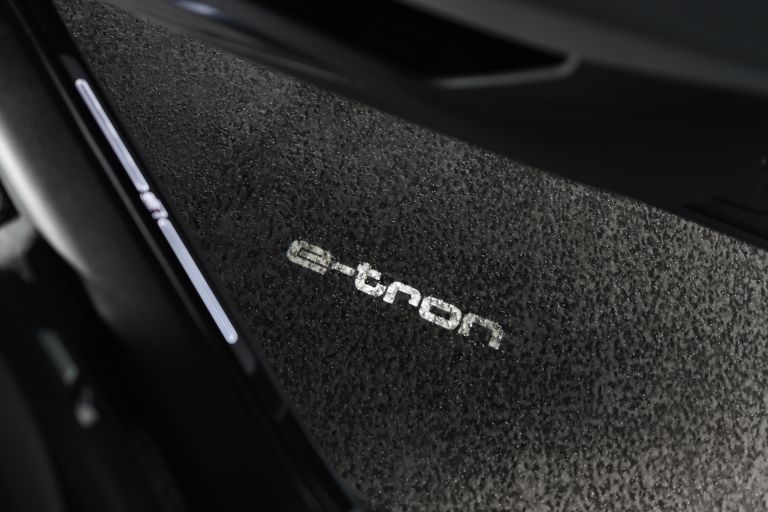 2021 Audi e-tron S Sportback quattro - UK version 621141