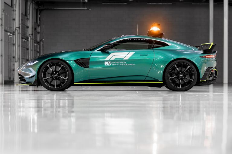 2021 Aston Martin Vantage F1 Safety Car 623611