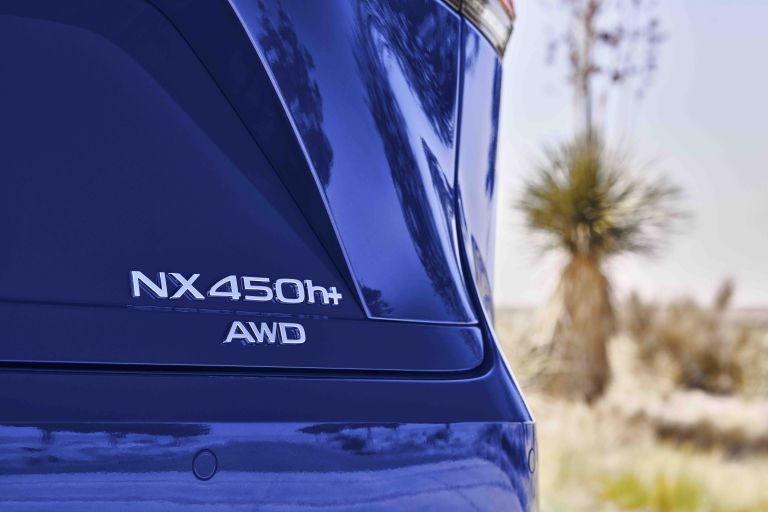 2022 Lexus NX 450h+ F Sport 635556