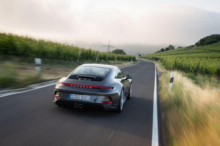 2021 Porsche 911 ( 992 ) GT3 with Touring package 636734