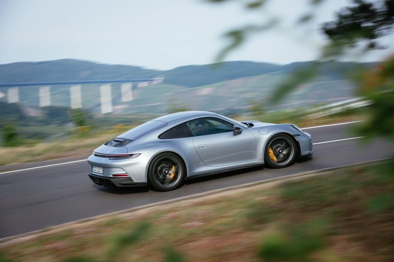 2021 Porsche 911 ( 992 ) GT3 with Touring package 636777