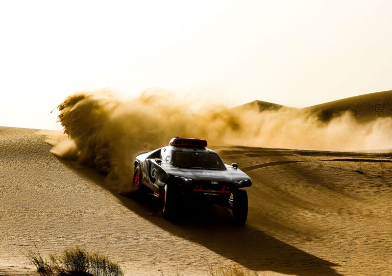 2022 Audi RS Q e-tron Dakar Rally 643744