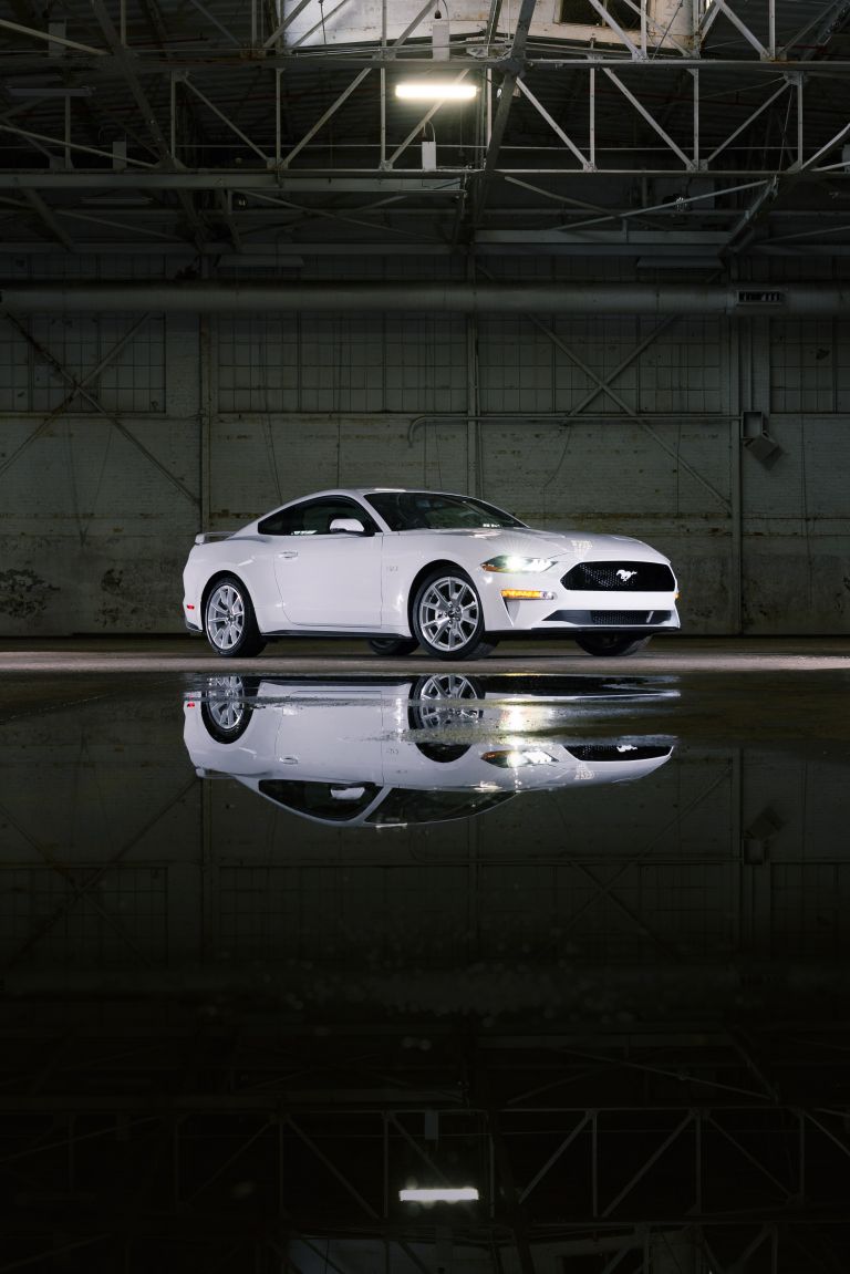 2022 Ford Mustang Ice White Appearance Package 640620