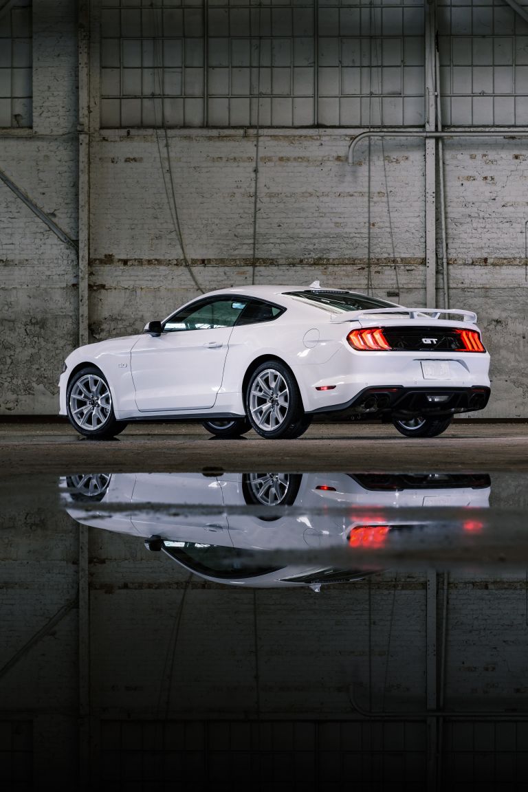 2022 Ford Mustang Ice White Appearance Package 640622