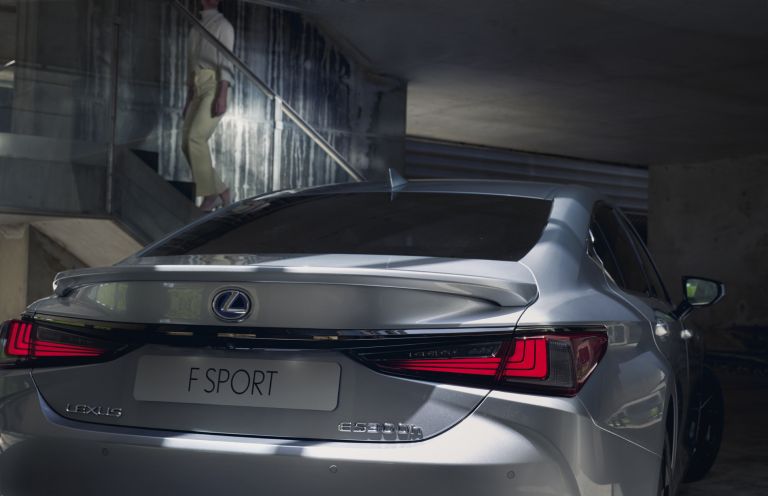 2022 Lexus ES 300h F Sport  - EU version 646449