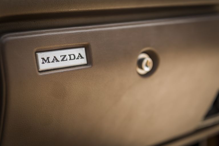 1974 Mazda 929 647196
