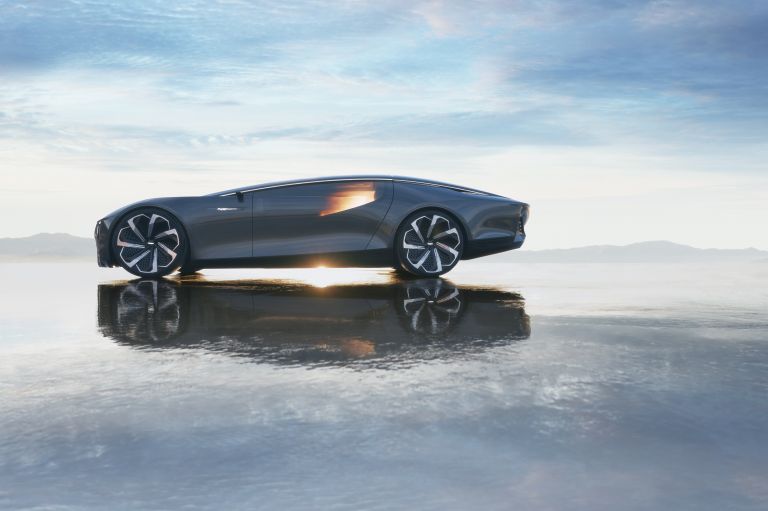 2022 Cadillac InnerSpace Autonomous concept 658084
