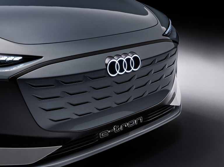 2022 Audi A6 Avant e-tron concept 666739
