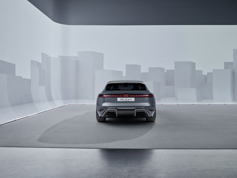 2022 Audi A6 Avant e-tron concept 666757
