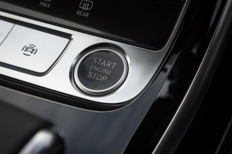 2022 Audi A8 L 50 TDI quattro - UK version 666844