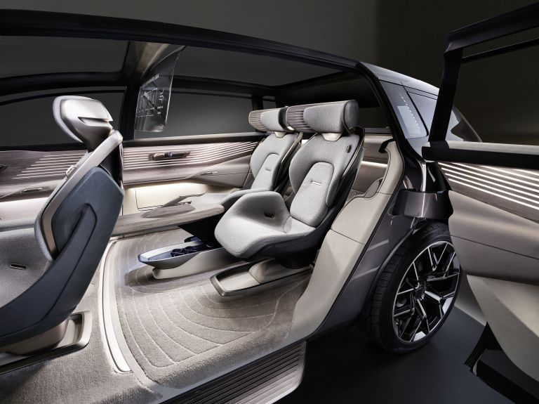 2022 Audi urbansphere concept 671536