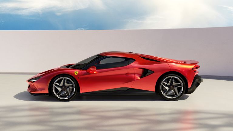 2022 Ferrari SP48 Unica 673826