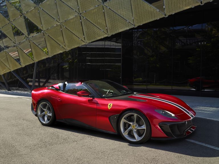 2022 Ferrari SP51 687971