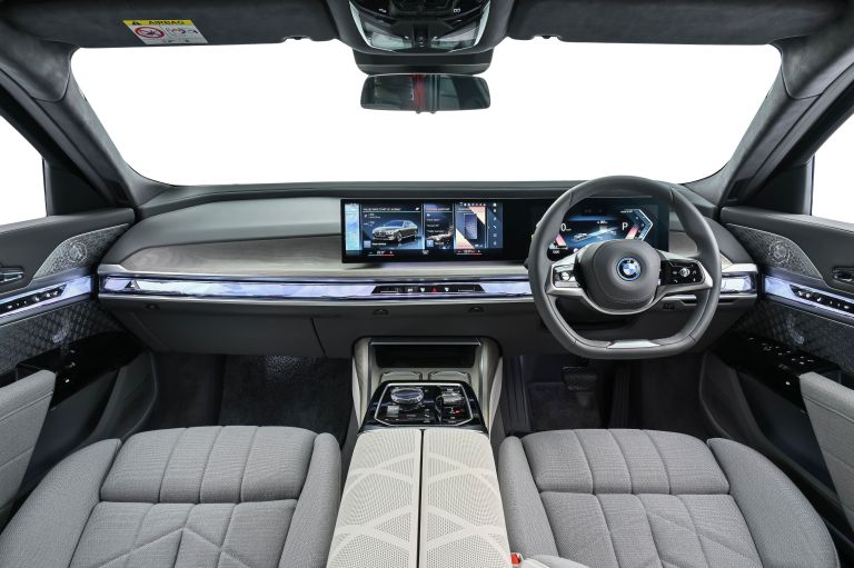 2023 BMW i7 ( G70 ) xDrive60 - South Africa version 703014