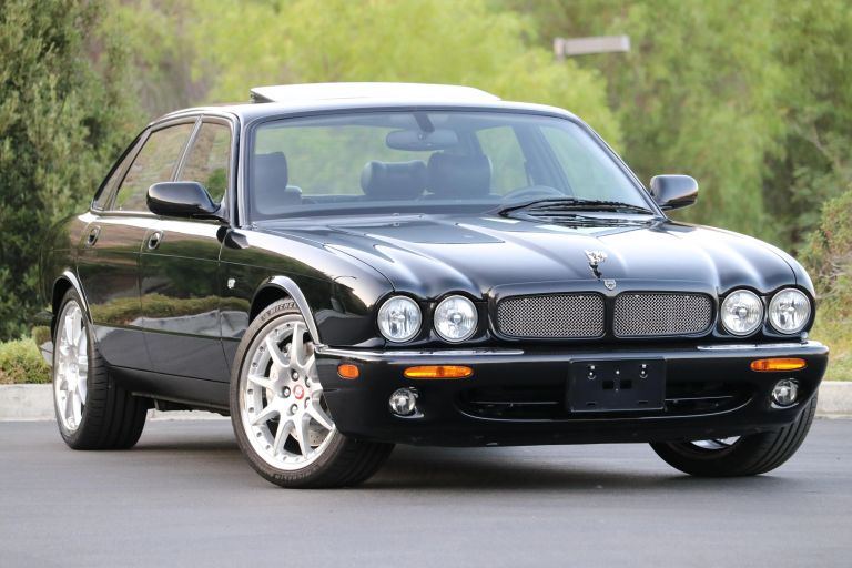 2002 Jaguar XJR 100 - USA version 708694