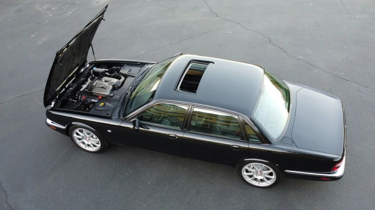 2002 Jaguar XJR 100 - USA version 708700
