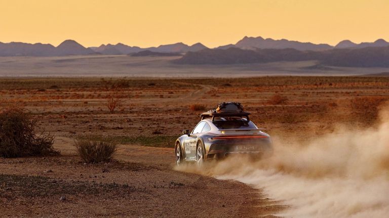 2023 Porsche 911 ( 992 ) Dakar Rallye Design Package 711404