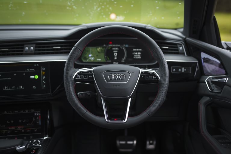 2024 Audi Q8 e-tron quattro - UK version 714574