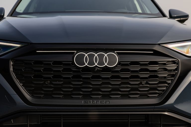 2024 Audi Q8 e-tron quattro - USA version 724155