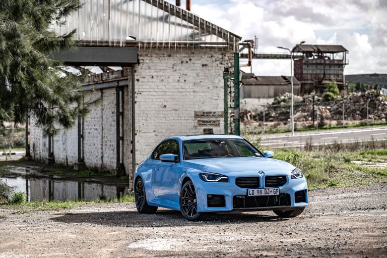 The all-new BMW M2: Purebred driving pleasure, intensely concentrated.