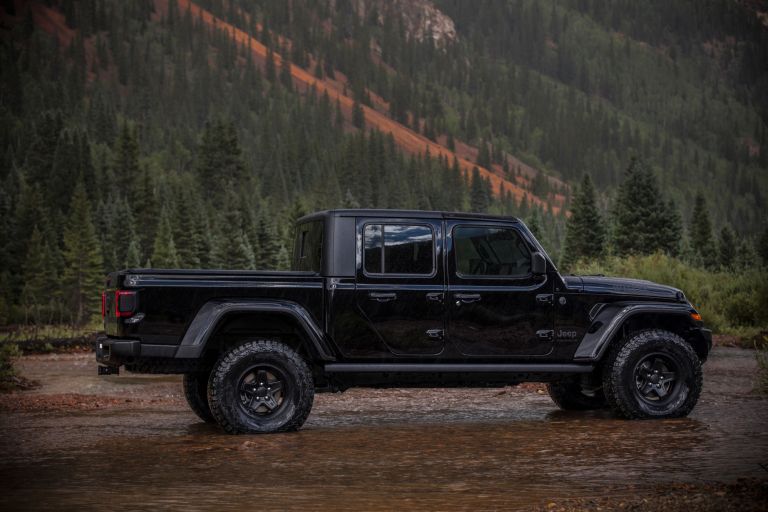 2024 Jeep Gladiator Willys with upfit package by AEV 735222