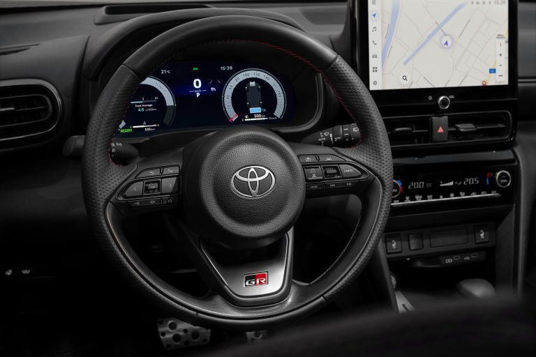 2024 Toyota Yaris Cross GR Sport Hybrid 130 #746234 - Best quality free  high resolution car images - mad4wheels
