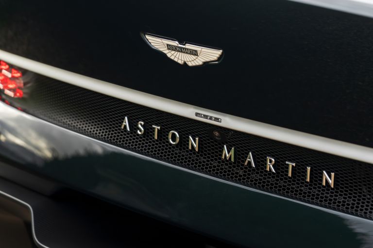 2021 Aston Martin Victor 748204