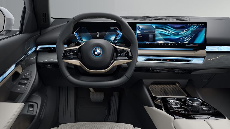BMW iX Flow SUV: Change Your Car Color With Touch of a Button - Bloomberg