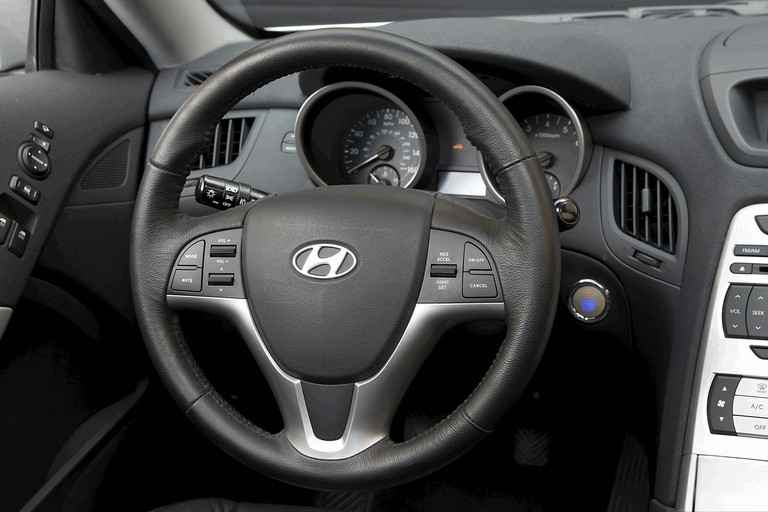 2010 Hyundai Genesis Coupe 241068