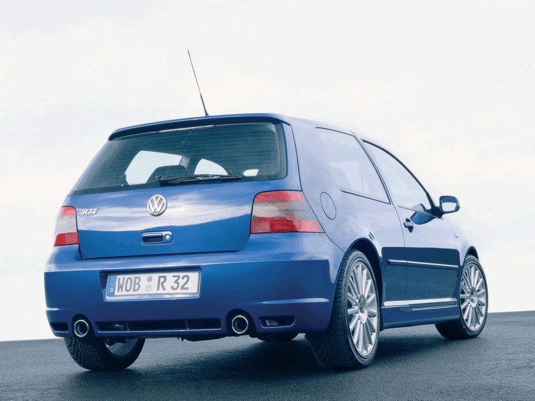 Benzin - Volkswagen Golf 4 R32 BVM - 2002