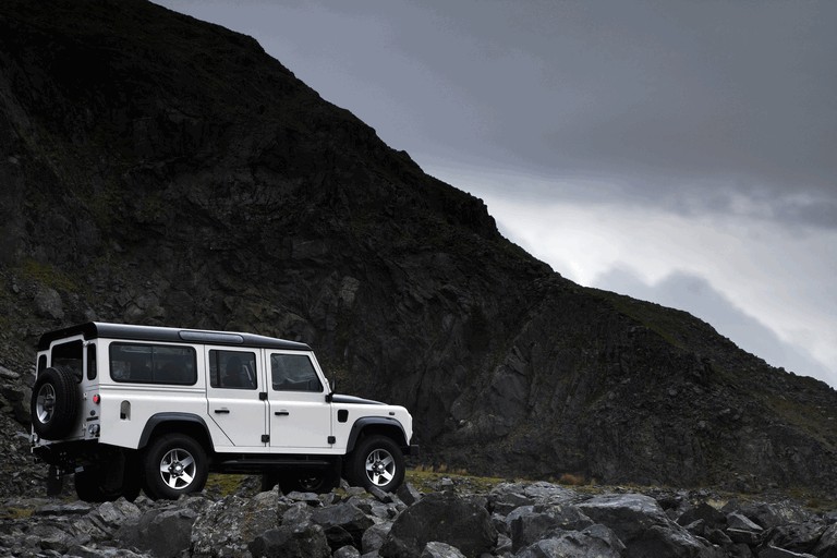 2009 Land Rover Defender Limited Edition Ice 259700