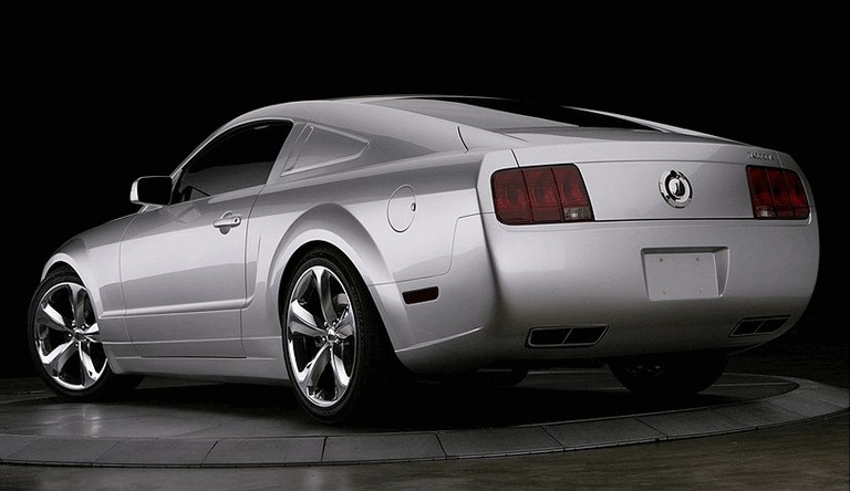 2009 Ford Mustang - 45th anniversary - silver edition for Lee Iacocca 261211