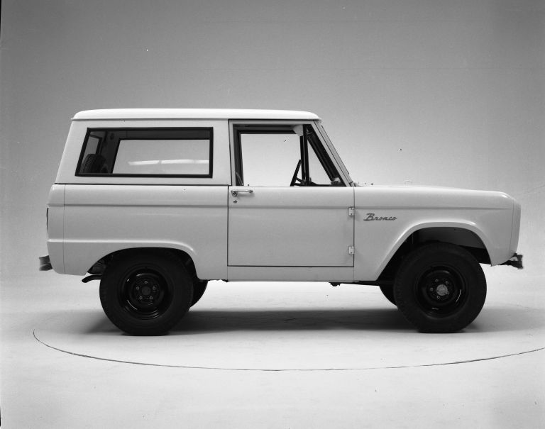 1966 Ford Bronco 592113