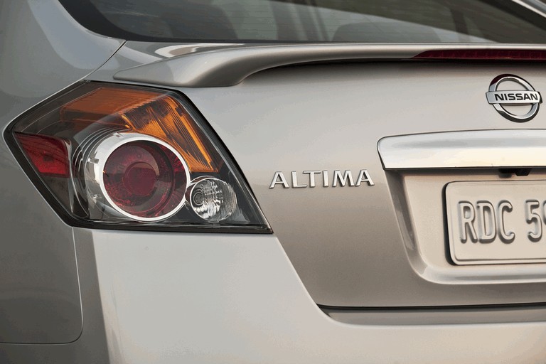 2010 Nissan Altima sedan 267658