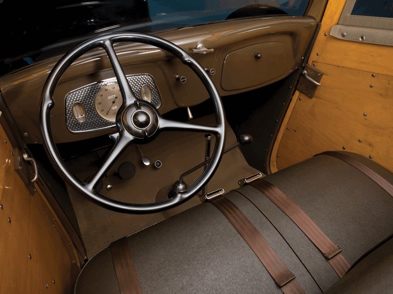 1933 Ford V8 Station Wagon 270643