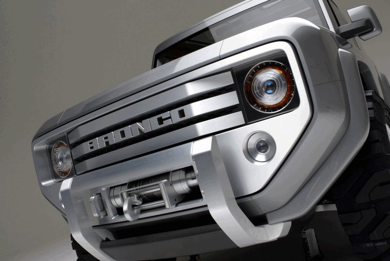 2004 Ford Bronco concept 485354