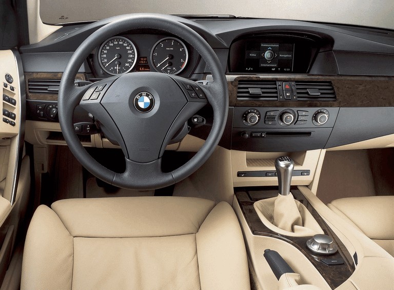 2004 BMW 530i 485706