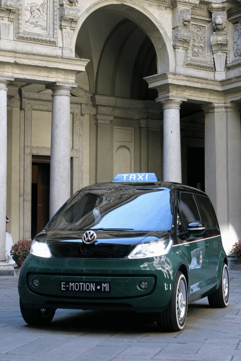 2010 Volkswagen Milano Taxi concept 280120