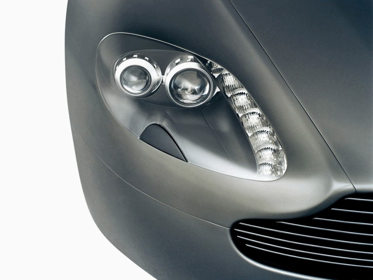 2005 Aston Martin V8 Vantage 203927