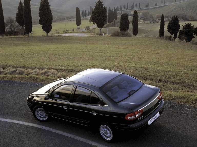 1999 Renault Megane sedan 286909